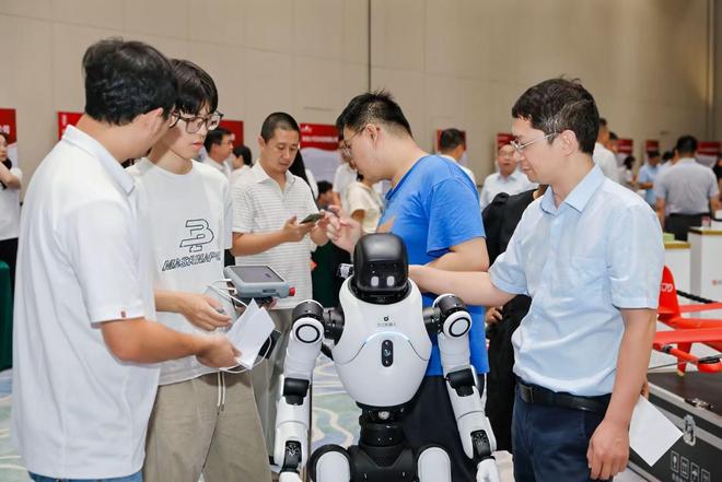 珠海香洲区国企“变阵”！瓦力游戏试玩正式发布！(图3)